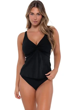 Plus Size|Underwire<Sunsets Black Forever Tankini Top