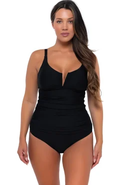 Plus Size|Underwire<Sunsets Black Zuri V-Wire Tankini Top