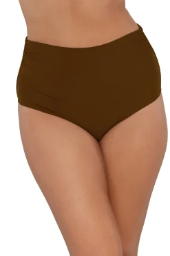 Plus Size|High-Waist<Sunsets Island Spice Capri High Waist Bottom