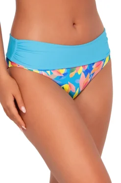 High-Waist|Bikini Bottoms<Sunsets Shoreline Petals Capri High Waist Bottom