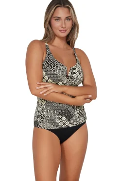 Plus Size|Underwire<Sunsets Venice Seagrass Texture Zuri V-Wire Tankini Top